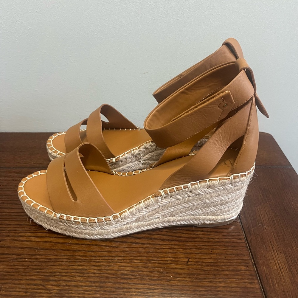 Franco Sarto Women's Callia Leather Ankle Strap Wedge Sandals Cognac NEW - Picture 3 of 7